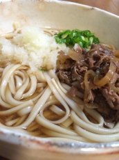 肉うどんにも